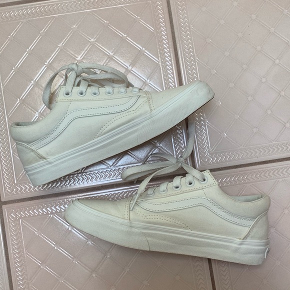 Vans Shoes - VANS CANVAS OLD SKOOL / size 6